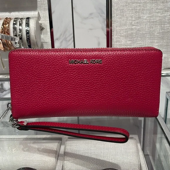 MICHAEL KORS Large Pebbled Leather Continental Wallet Phone Holder Wristlet 
NWT - Picture 11 of 16